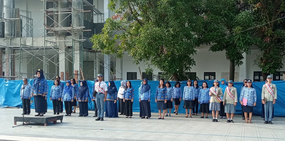 UPACARA PERINGATAN KESAKTIAN PANCASILA DI SMA NEGERI 5 MEDAN