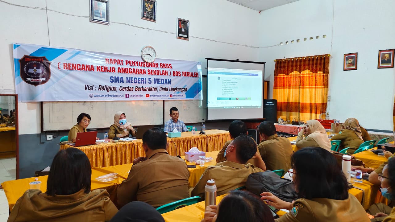 RAPAT PENYUSUNAN RKAS BOS REGULER SMA NEGERI 5 MEDAN